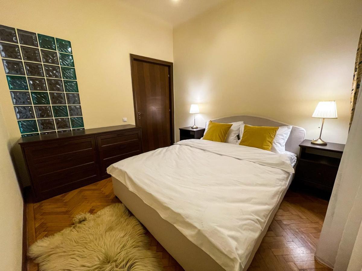 Central Apartment W/ Fire Place - Ground Floor Bukareszt Zewnętrze zdjęcie