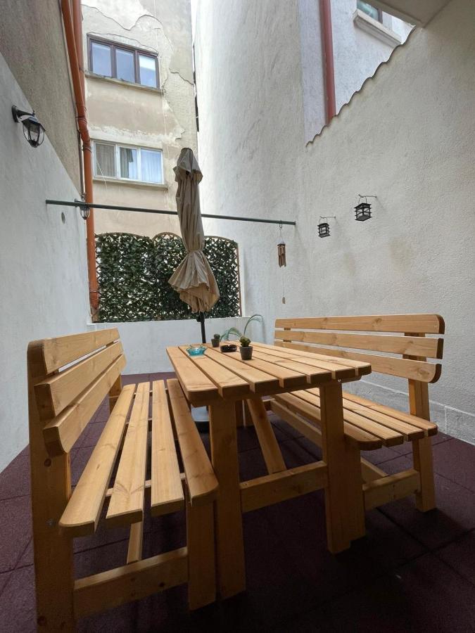 Central Apartment W/ Fire Place - Ground Floor Bukareszt Zewnętrze zdjęcie